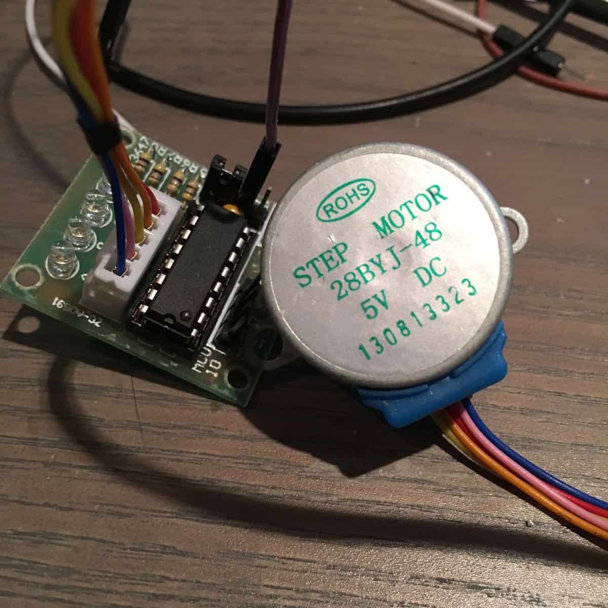 28BYJ-48 stepper