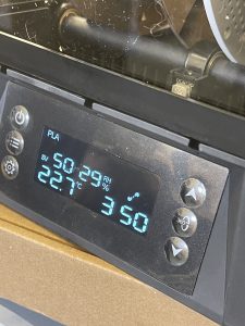 High-precision 3D printer temperature control panel with digital display and intuitive navigation buttons.